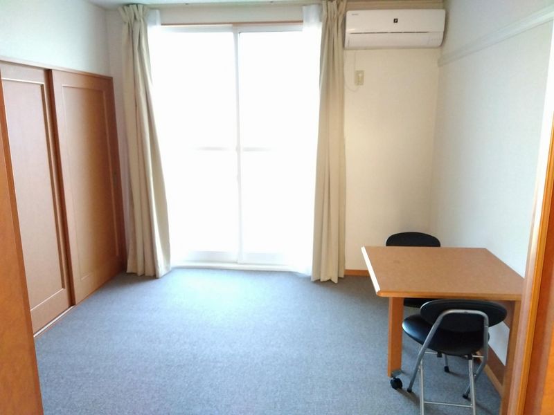 レオパレス川添Ⅱ 居間