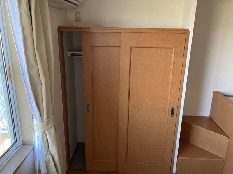 レオパレスハニー 収納