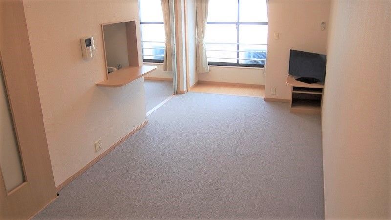 レオパレスおかのごう 居間