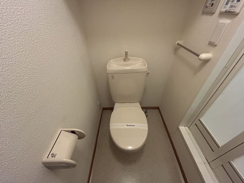 レオパレスエクセル歩坂町Ⅱ トイレ