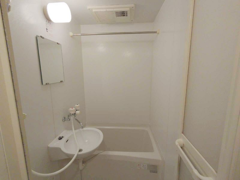 レオパレスパインズハイム 風呂