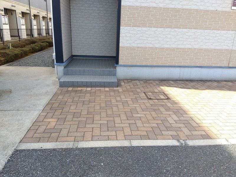 レオパレスボヌールⅡ エントランス