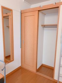 レオパレスグランデ 収納