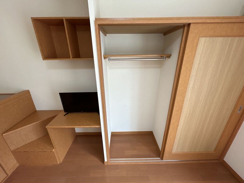 レオパレス鈴木第２ 収納