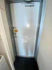レオパレス旭Ⅱ 玄関