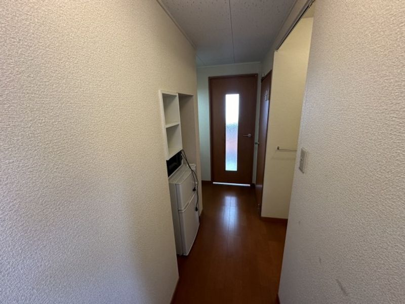 レオパレスマリーナ 玄関