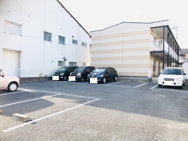 レオパレス数沢Ⅲ 駐車場