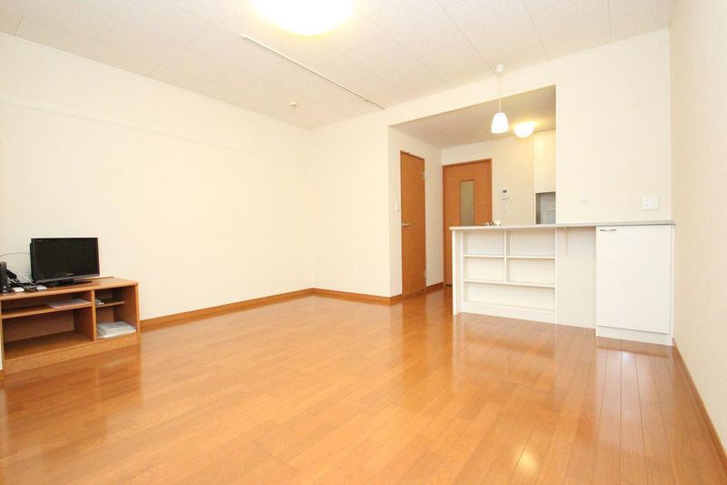 レオパレス市瀬 居間