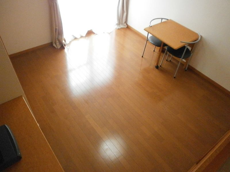 レオパレスフォレスタ 居間