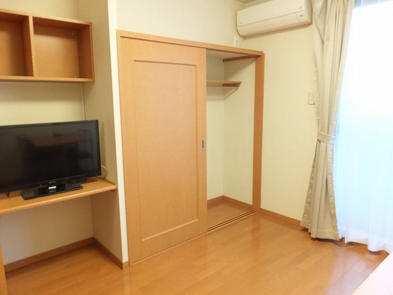 レオパレスセレッソ 収納