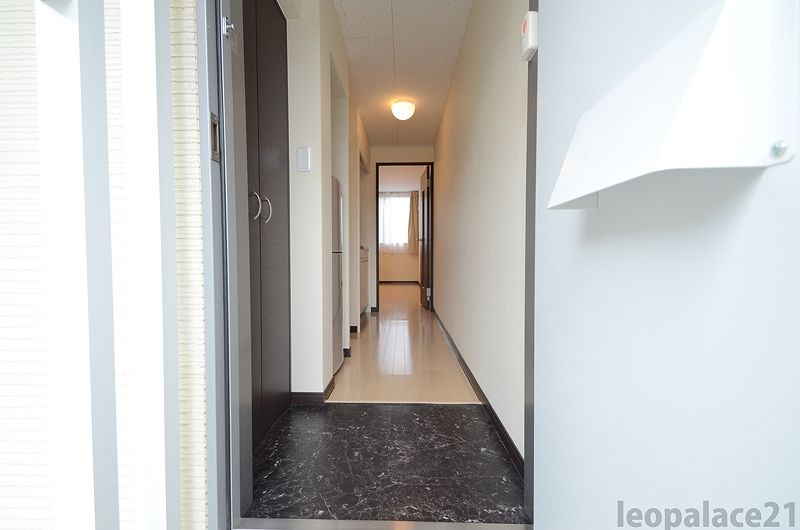 LEONEXT Saki Entrance