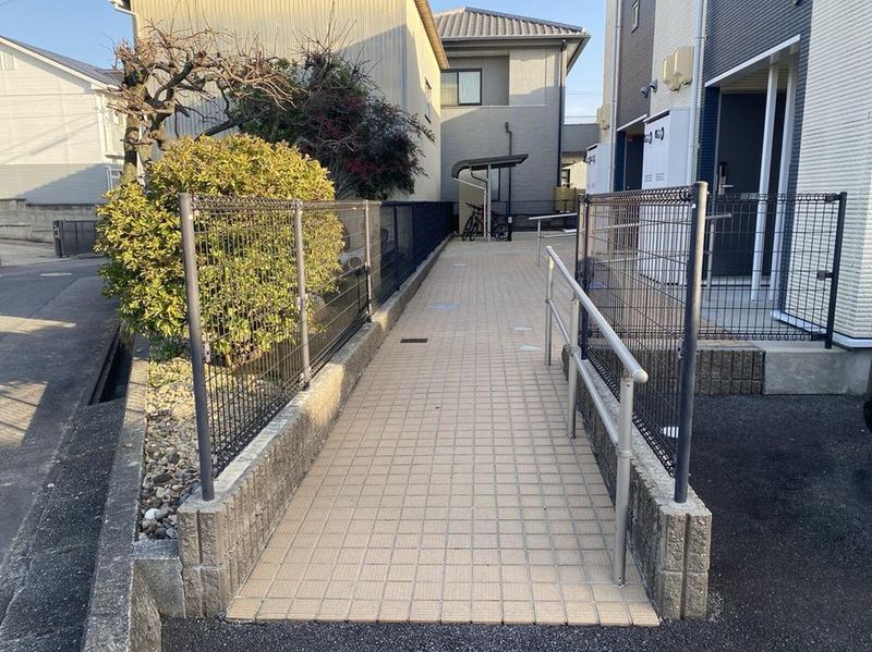 レオネクスト真宮 エントランス