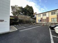 レオパレス御本丸弐番館 駐車場