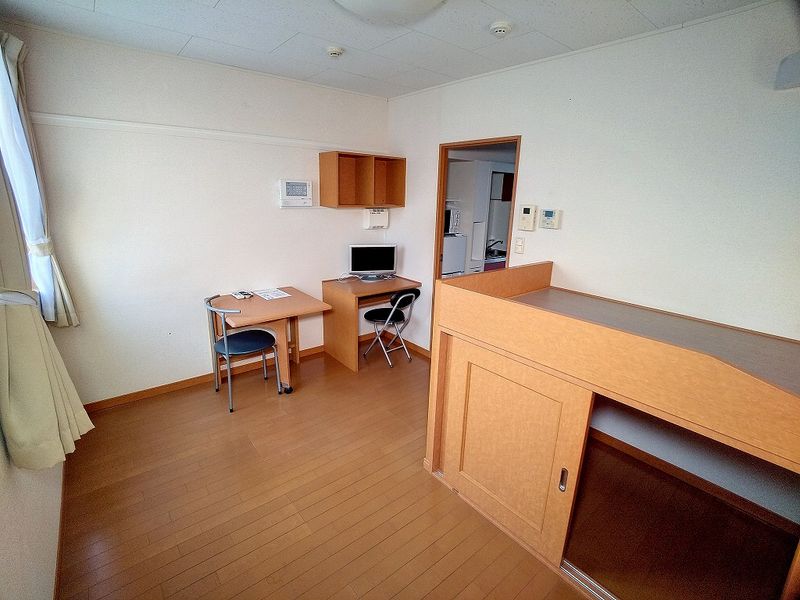 レオパレスきょうでん 居間
