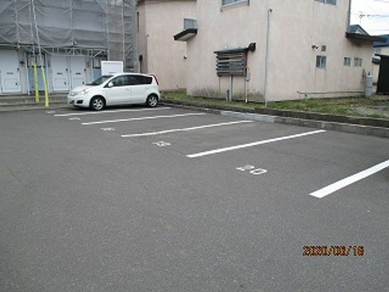 レオパレスＶｅｇｅｔａｂｌｅＩ 駐車場