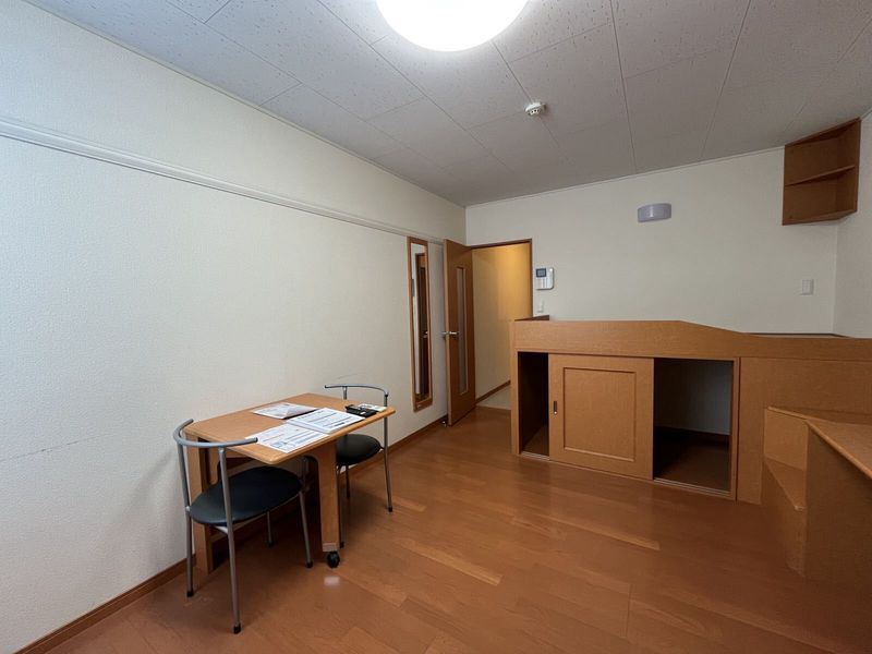 レオパレスヴィル 居間