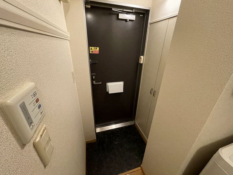 レオパレスエスペランサ舞 玄関