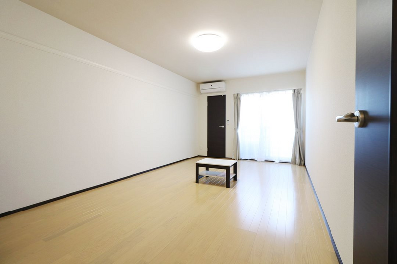 CLEINO YAMAKI Living room