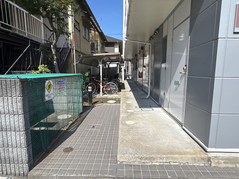 レオパレス日之出 エントランス