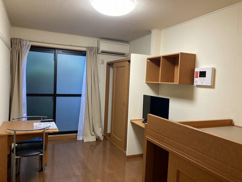 レオパレスＡＯＫＩ 居間