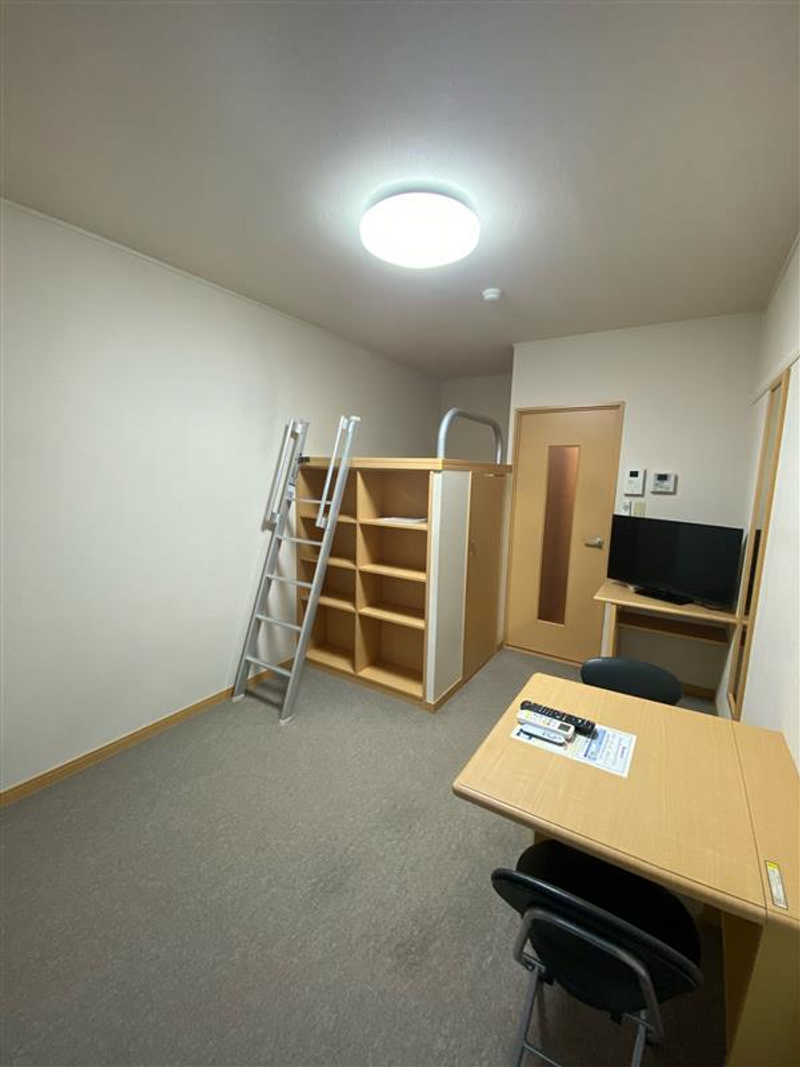 leopalace A Bond Living room