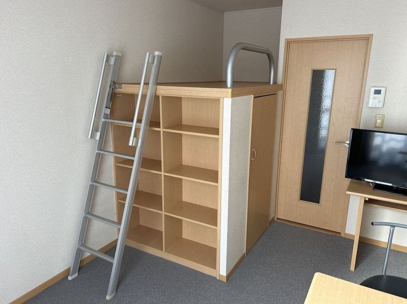 レオパレスクレードル 居間