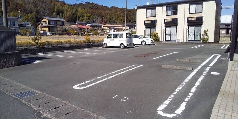 レオパレス有生 駐車場