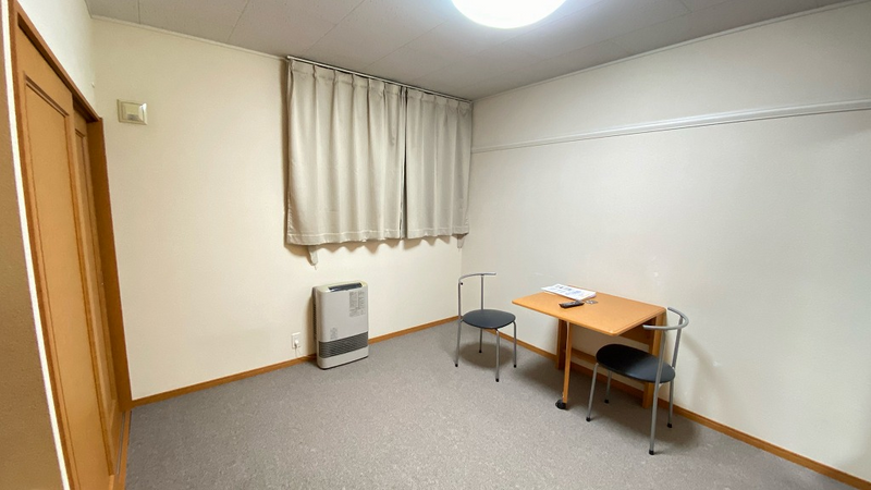 レオパレス柾里 居間