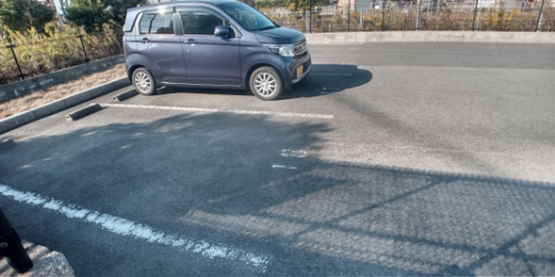 レオパレスプレミール陣原 駐車場