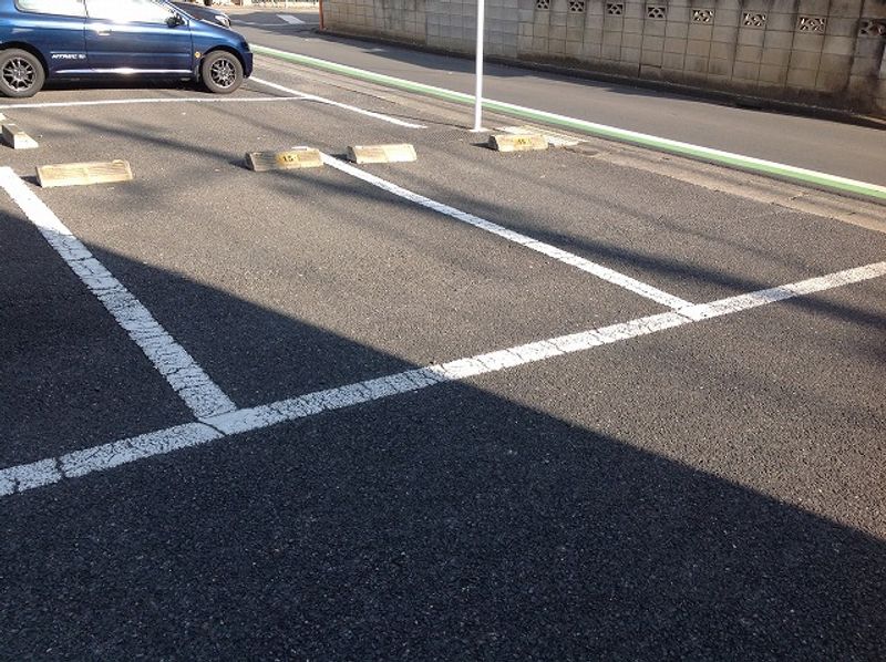 レオパレスコシバ 駐車場