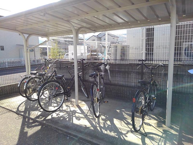 レオパレスエクレール鬼無 共用部分