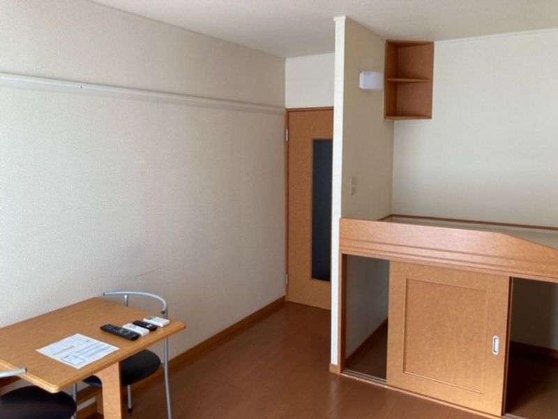 レオパレスエスポワール 居間