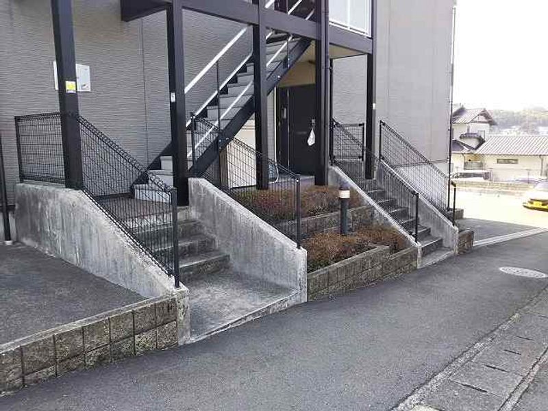 レオパレス北原 エントランス