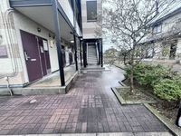 レオパレスアンソレイユ エントランス