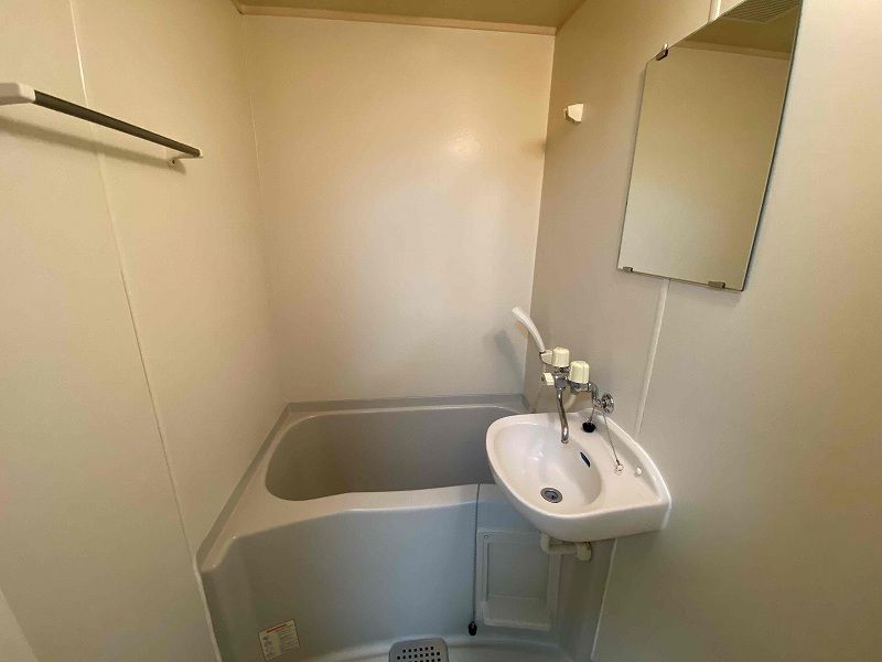 レオパレスラポール 風呂