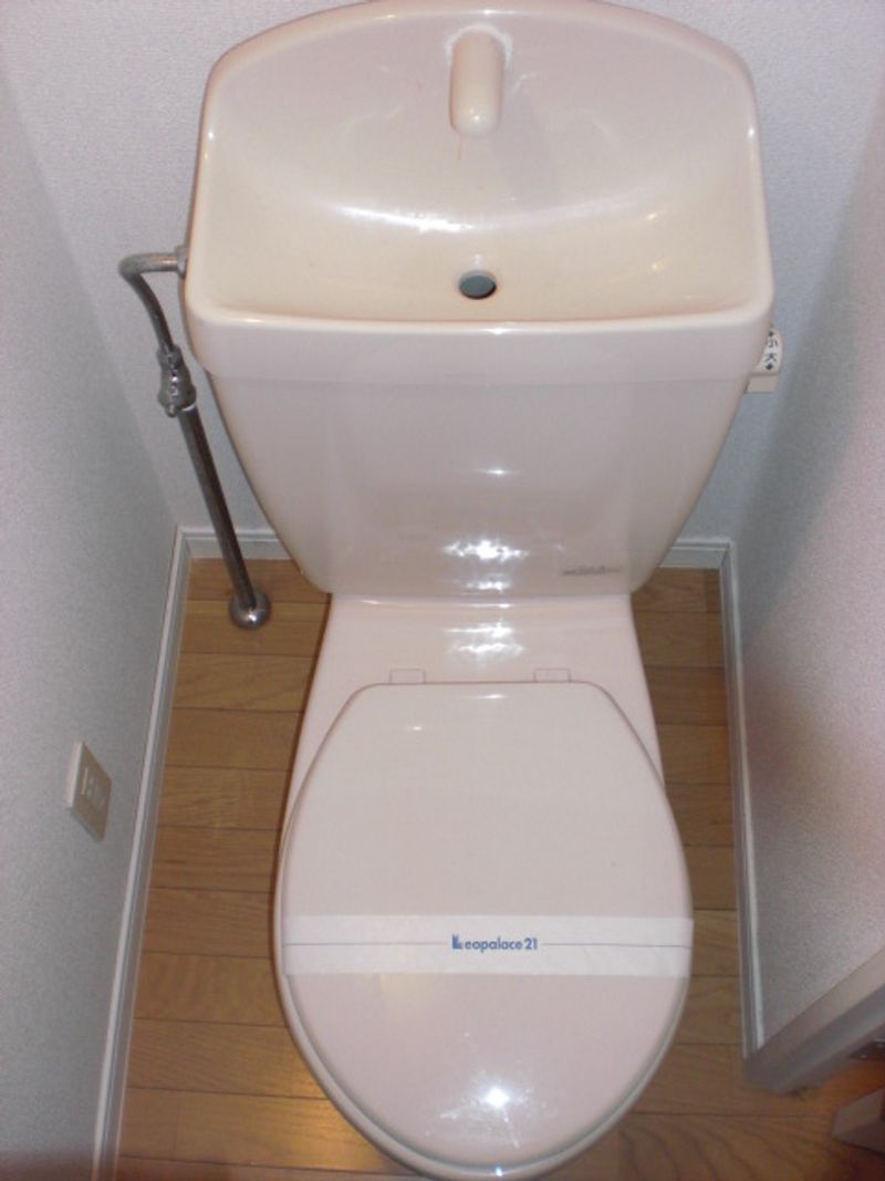 レオパレスエクセル トイレ