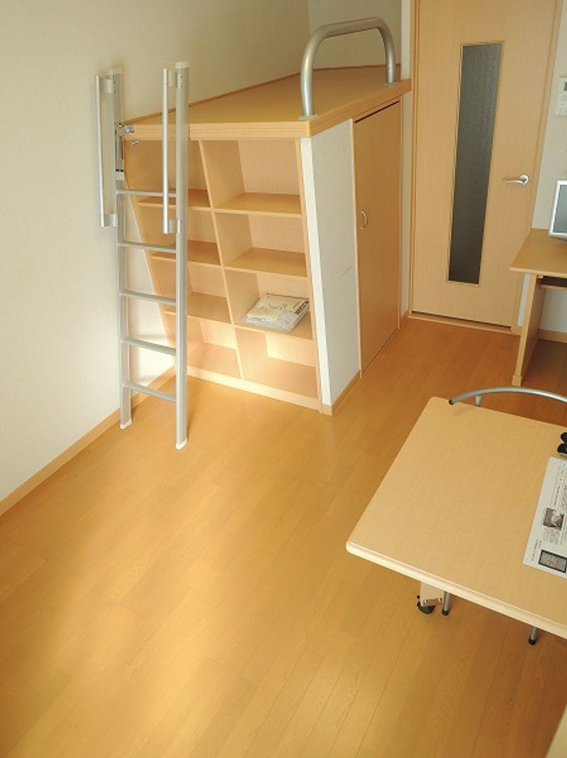 レオパレスエスティーハイム 居間