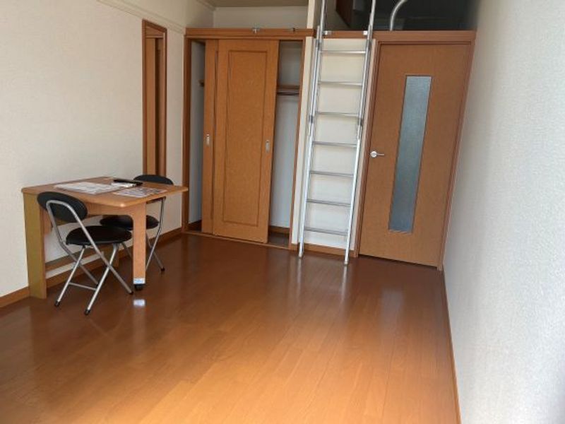 レオパレスサンライズヒル 寝室