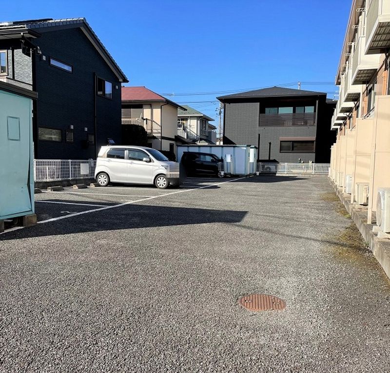 レオパレス輝 駐車場