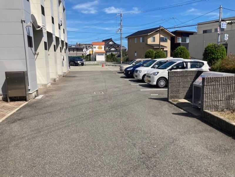 レオパレス高橋 駐車場