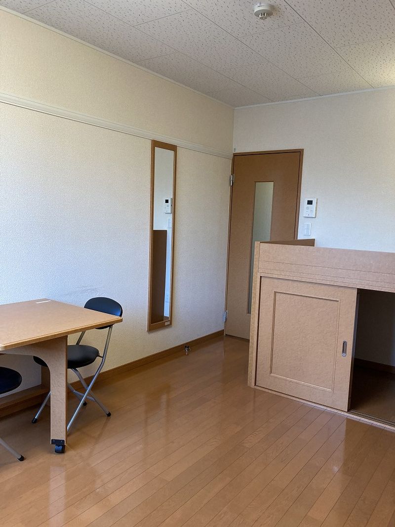 レオパレスＫ２セカンド 居間