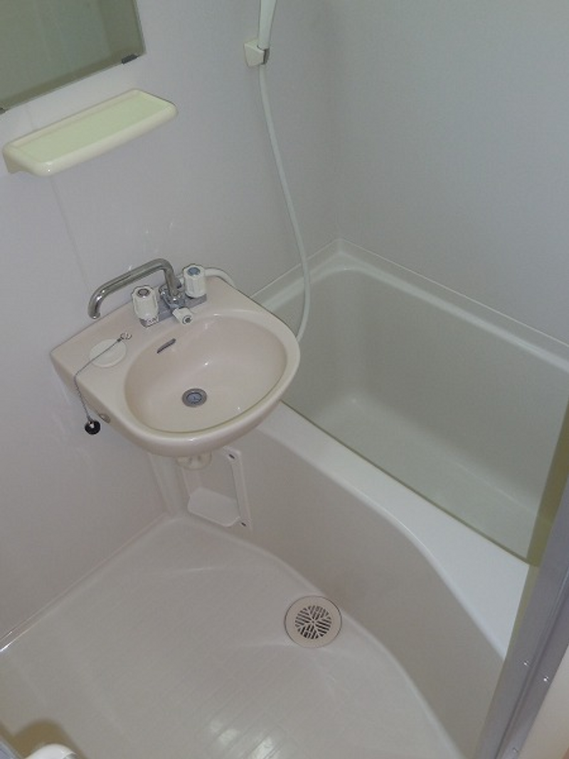 レオパレスこやなぎ 風呂