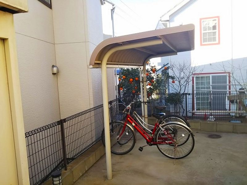 レオパレスアンセストラル エントランス