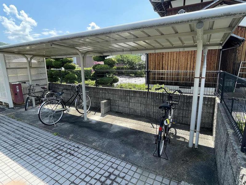 レオパレス森 共用部分