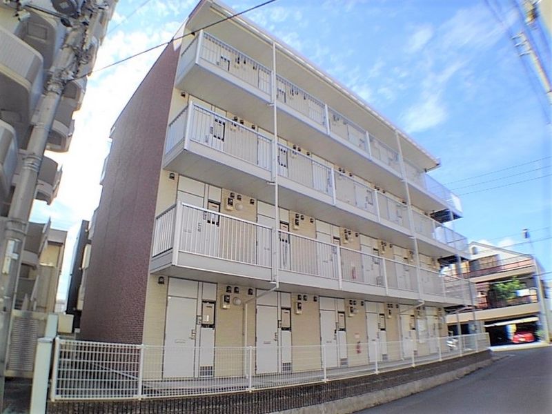 レオパレス瓦町 外観
