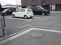 レオネクストグリーンパレス住岡 駐車場