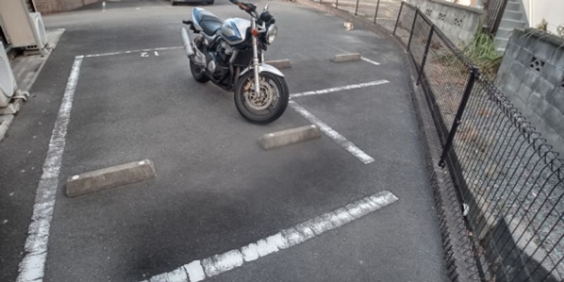 レオパレスＯＡＫＳ 駐車場