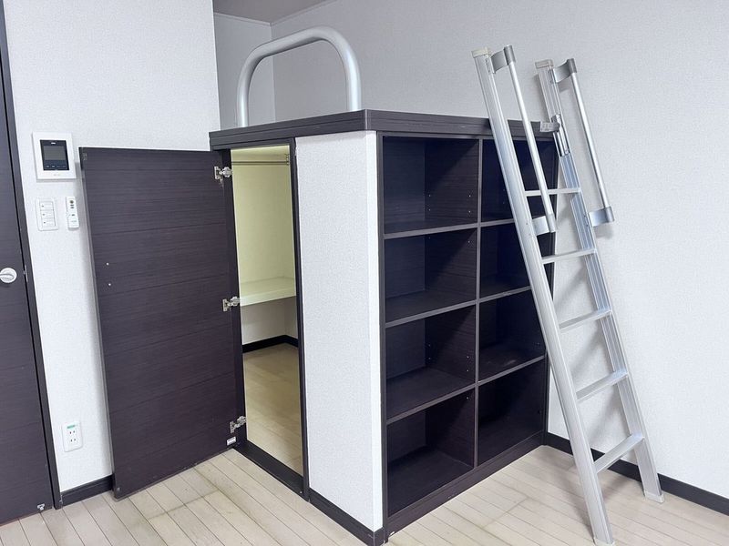 LEONEXT HEISAKA Kho lưu trữ