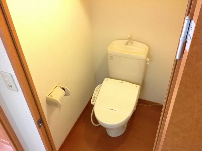 レオパレスリサービア トイレ
