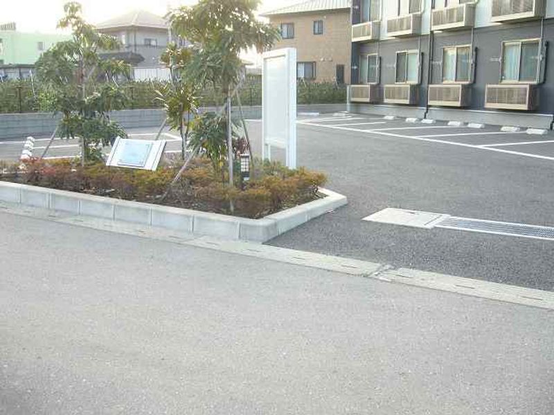 レオネクストフジヤマＢ エントランス